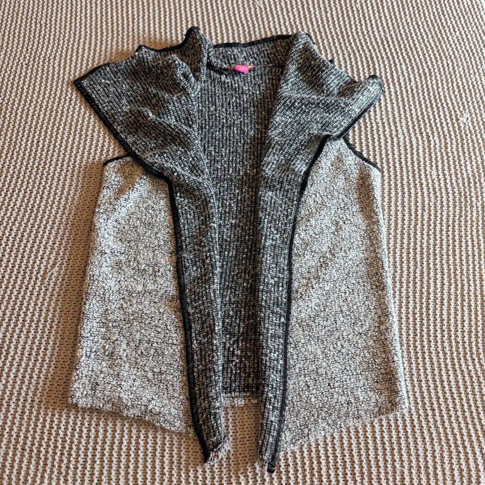Sunny Leigh Medium Black White Boucle Knit Open Front Drape Vest Wool Blend USA